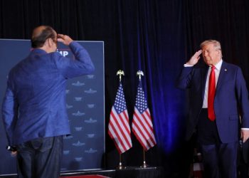 Trump pushes to turn out the Christians he likes